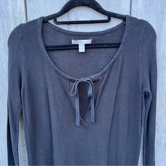 Old Navy black waffle knit fitted tie v-neck long sleeve 100% cotton t-shirt top - Picture 4 of 9